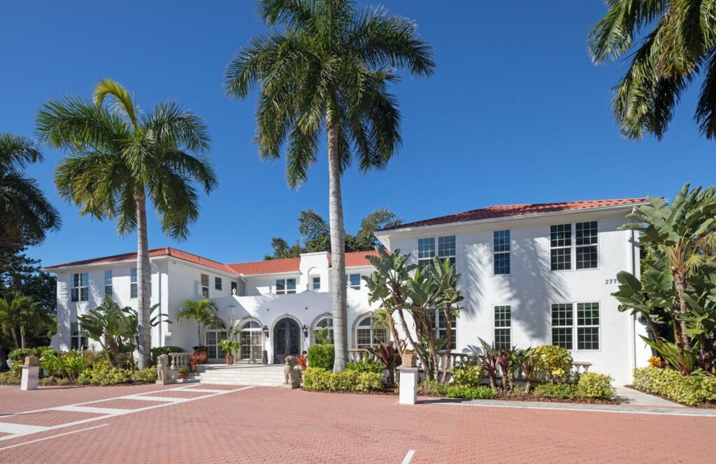 The historic hotel Shangri-La Springs celebrates its centennial. ©2026 Shangri-La Springs. All rights Reserved
