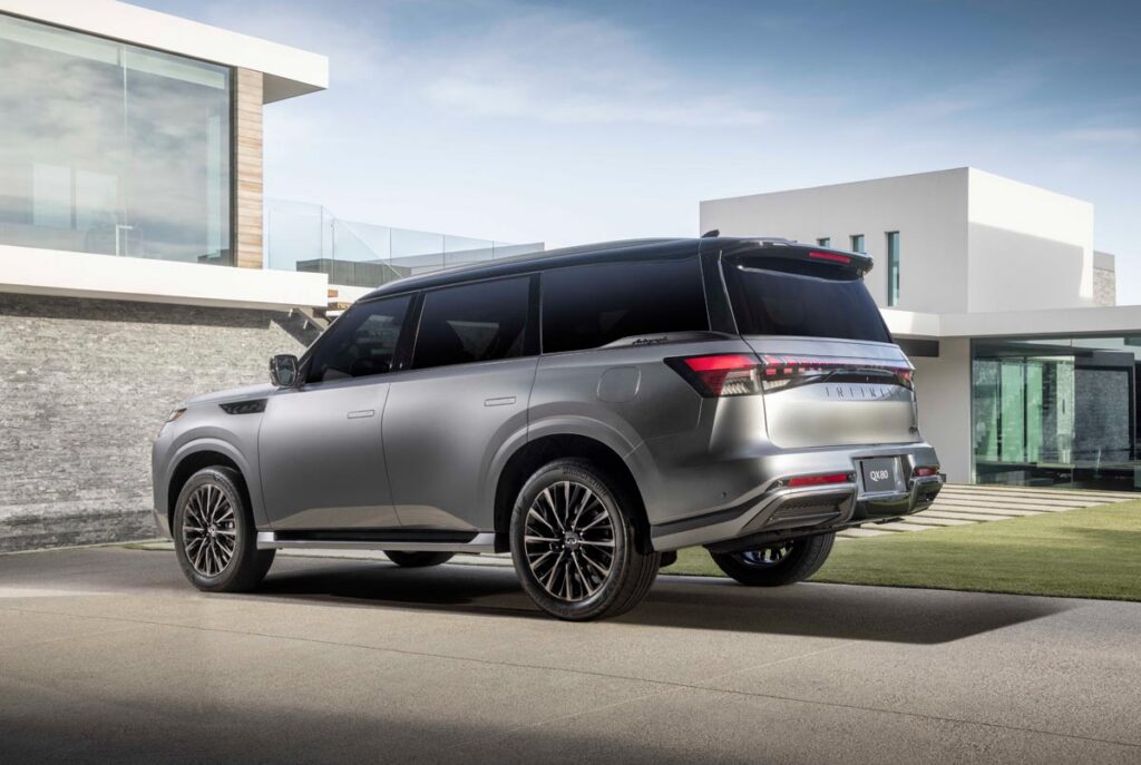 The 2026 Infiniti QX80 Autograph is over six-and-a-half feet tall and measures 17.5 feet long. Photo by Infiniti